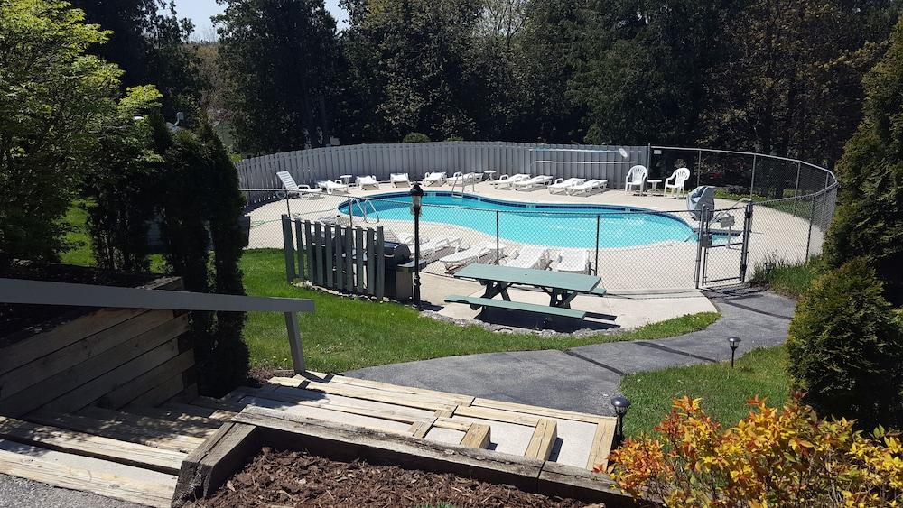 Homestead Suites photo 40