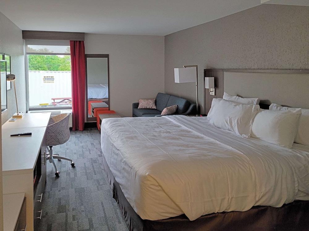 Comfort Inn & Suites Wyomissing/Reading photo 52