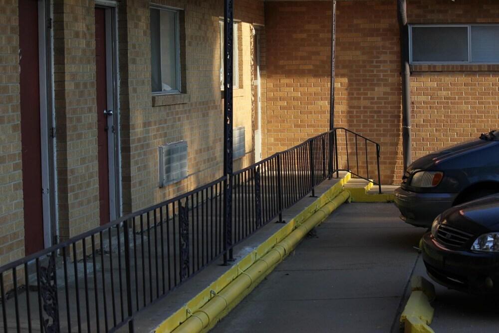 Stardust Motel and Suites El Dorado KS photo 17