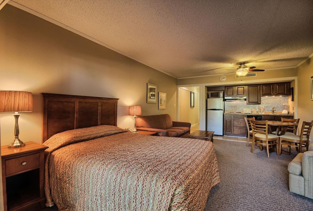 Ocean Creek Resort photo 4