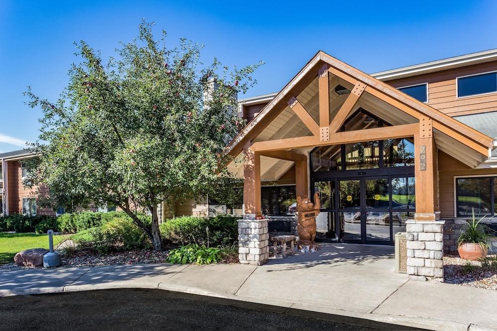AmericInn by Wyndham Hampton photo 1