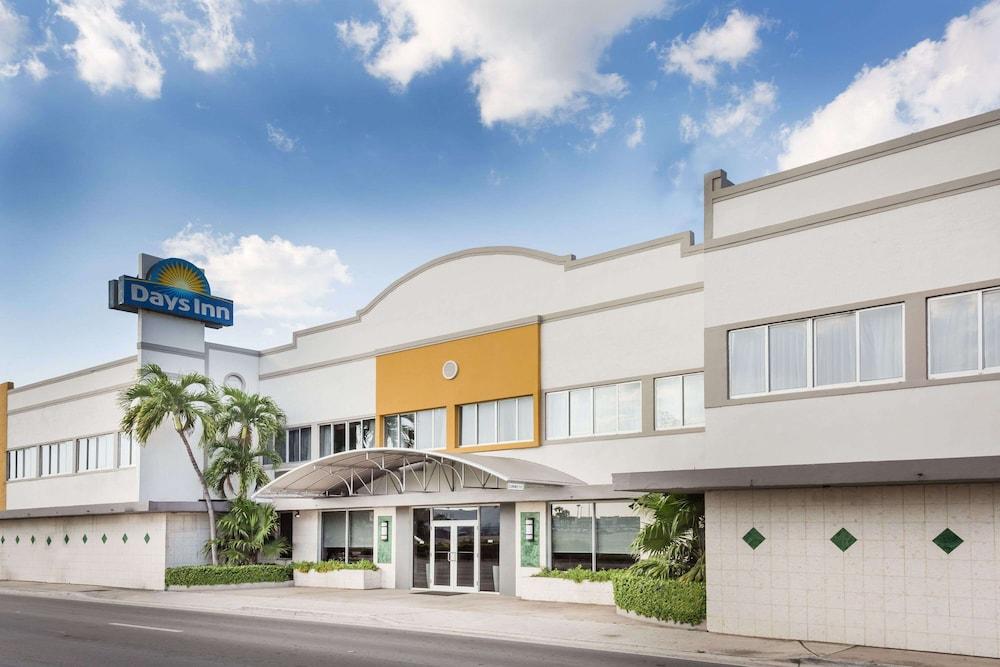 Days Inn by Wyndham Miami Airport North photo 40