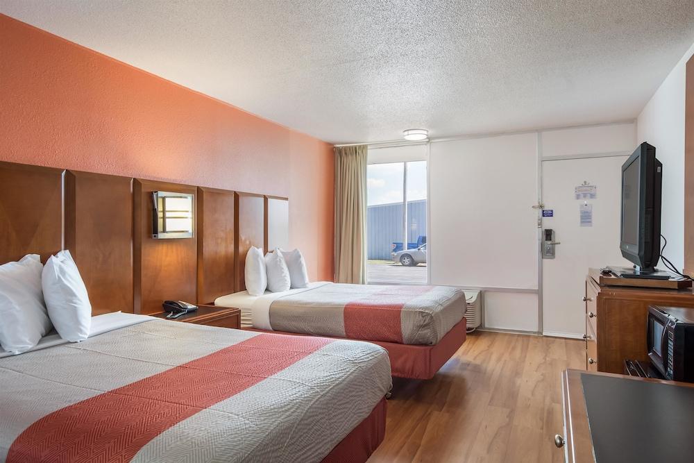 Motel 6 Van Buren, AR photo 20