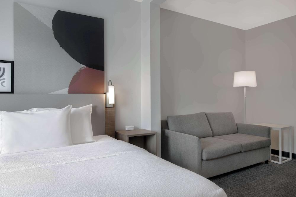 Spark by Hilton Montgomery EastChase photo 14