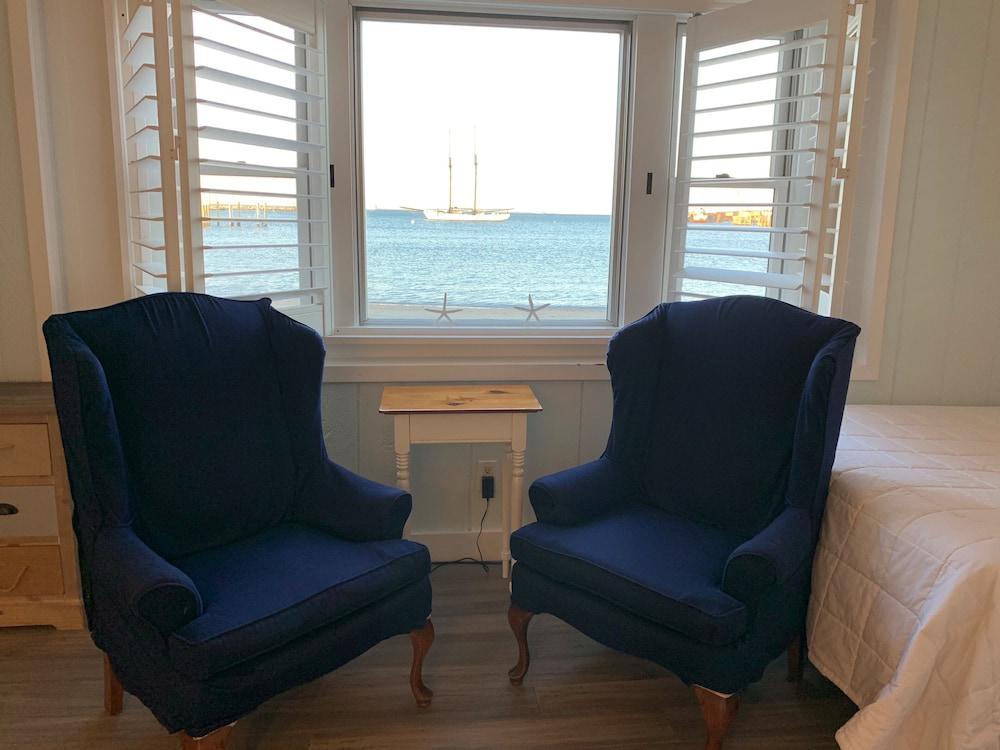 Vineyard Harbor Motel - Private Beach photo 78
