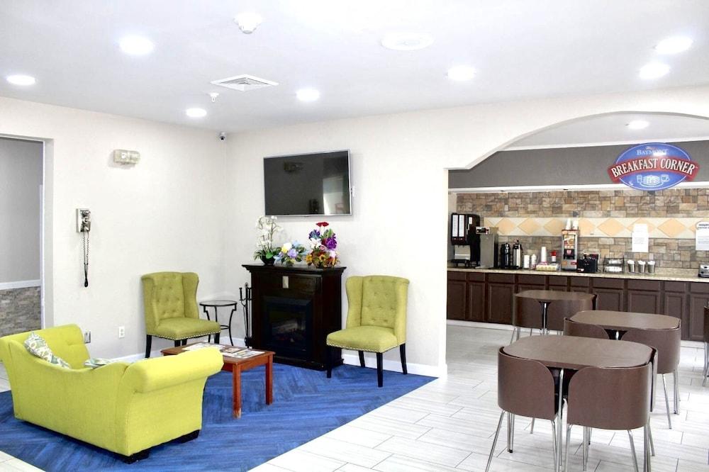 Baymont by Wyndham Anderson photo 6