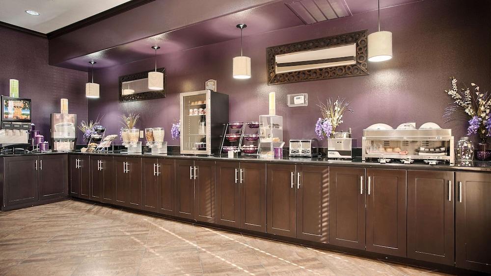 Best Western Giddings Inn & Suites photo 25