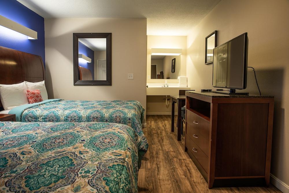 Classic Motor Lodge West Green photo 41