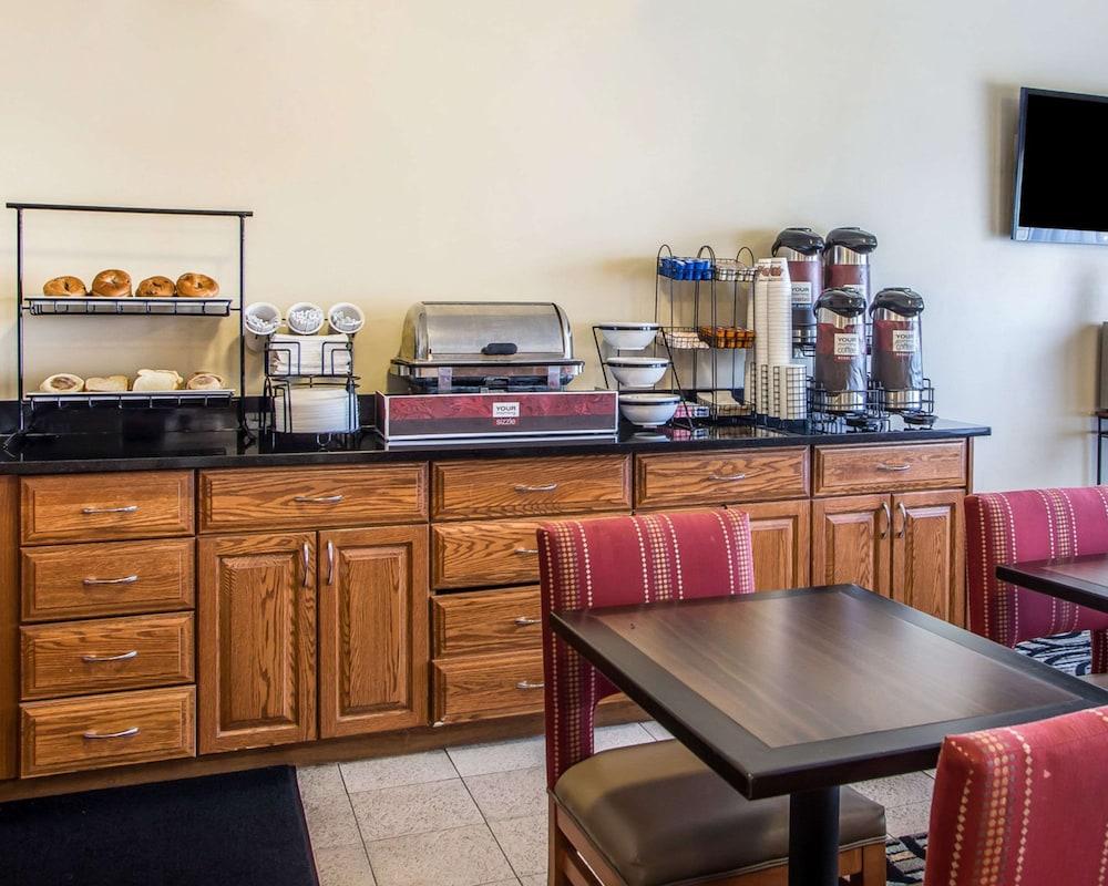 Quality Inn Dayton North - Vandalia photo 31