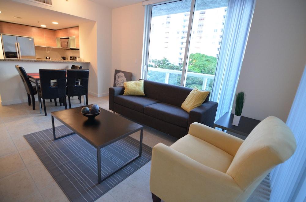 Riviera Luxury Living at River Oaks Marina and Tower photo 9