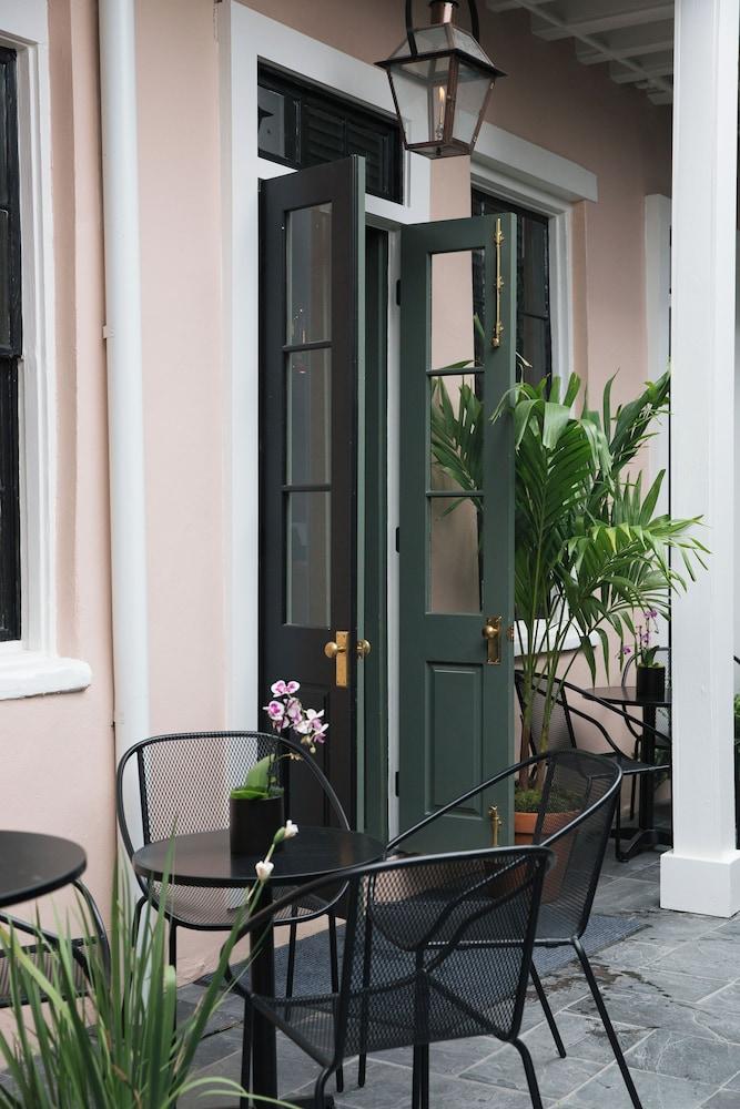 Garden District Hotel photo 46