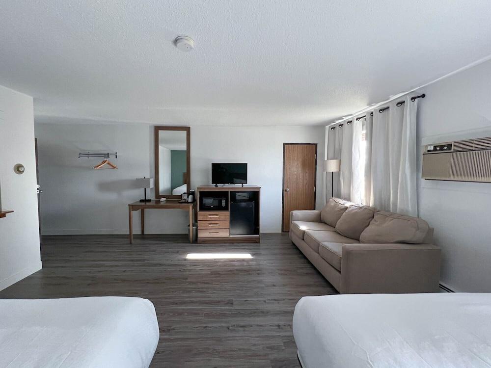 River Bend's Walleye Inn photo 16