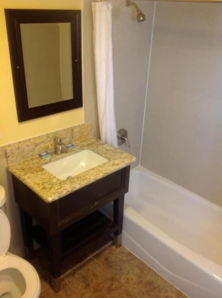 Bayshore Inn Motel photo 51