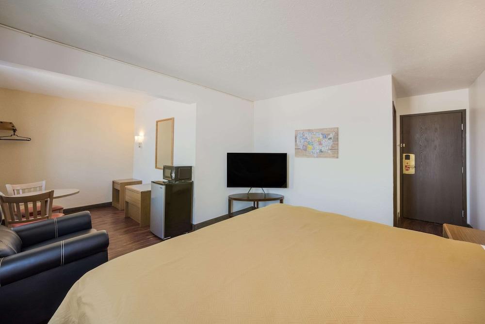 Studio 6 Limon, CO – I-70 photo 24