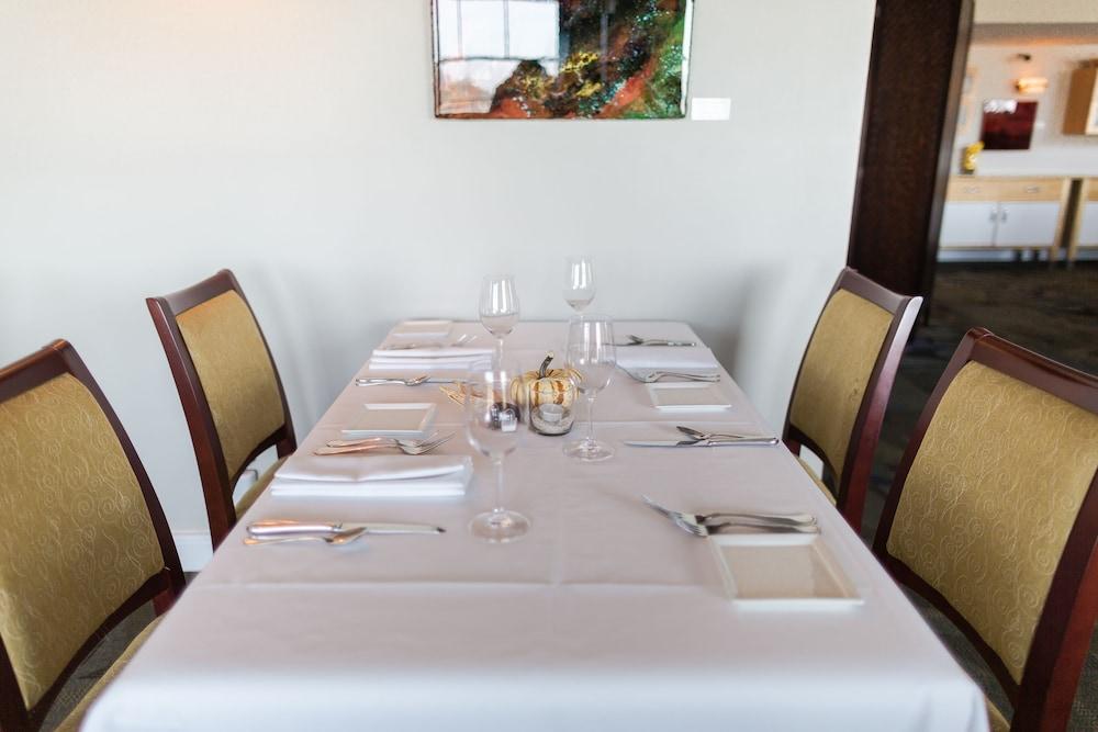 Whale Cove Inn photo 24