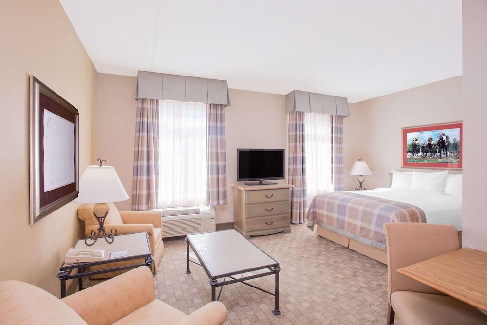 Hawthorn Extended Stay by Wyndham Conyers photo 39