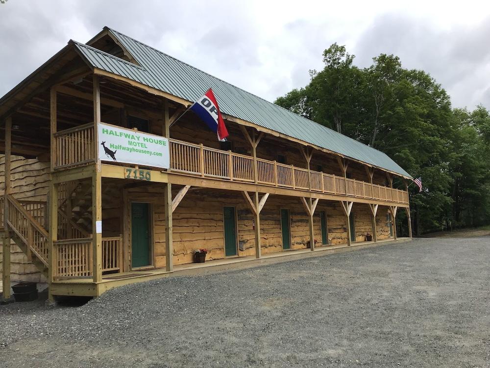 The Halfway House Motel photo 28