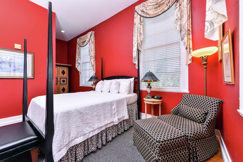 Hampton Inn Lexington-Historic District photo 24