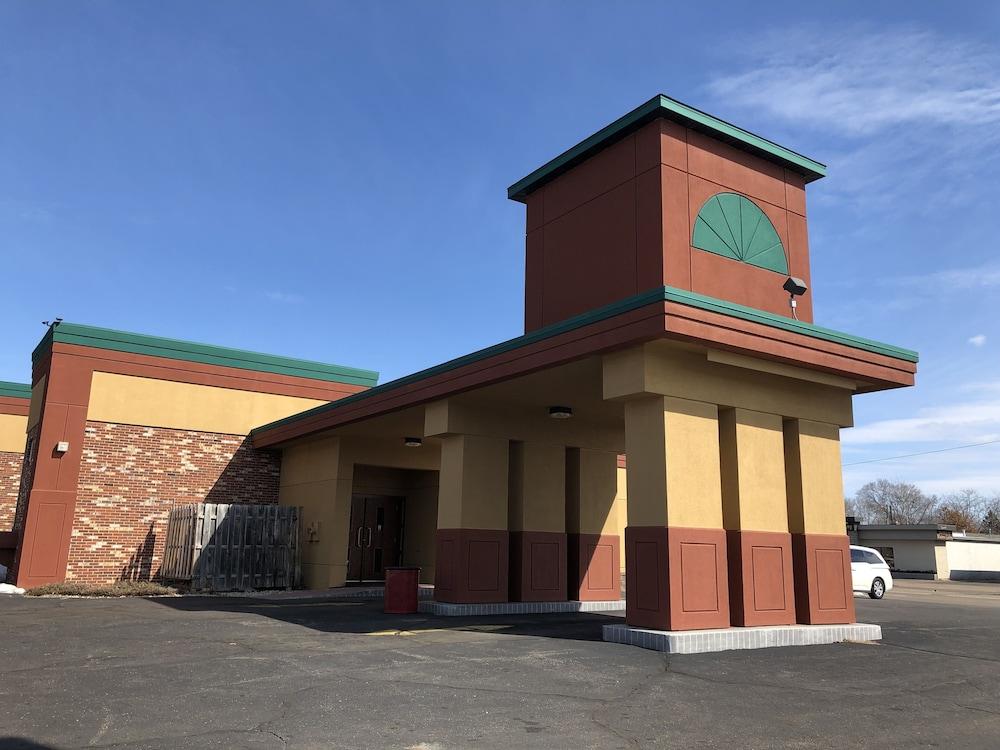 Posh Inn & Suites photo 7