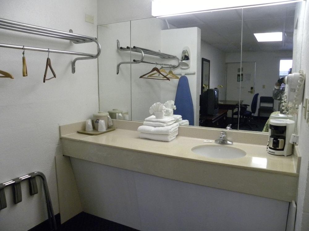 Guest Inn photo 57