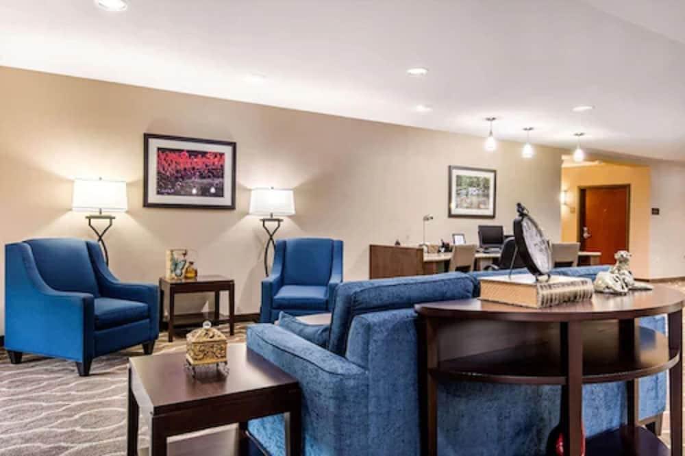 Comfort Suites Manchester near Arnold AFB photo 29
