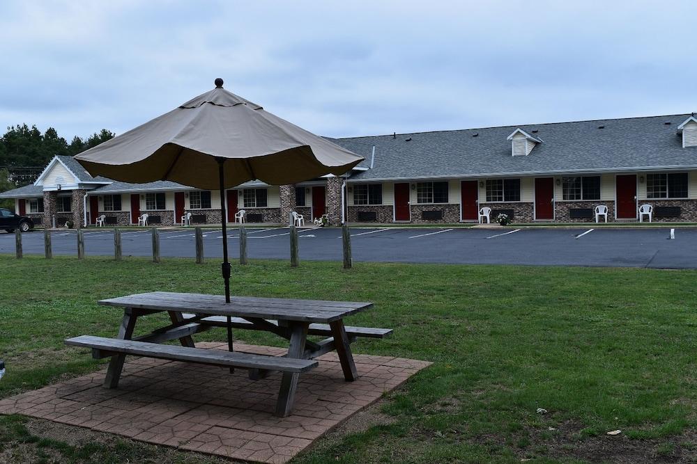 Best Western of Harbor Springs photo 43