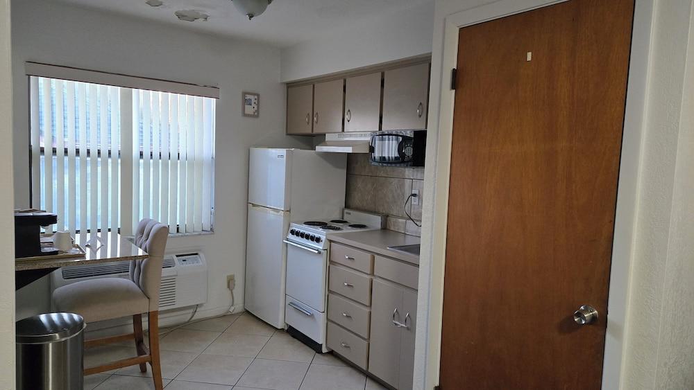 Merida Inn and Suites photo 40