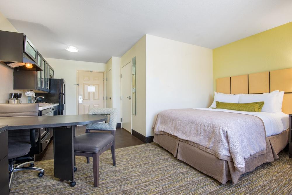 Candlewood Suites Jefferson City by IHG photo 13