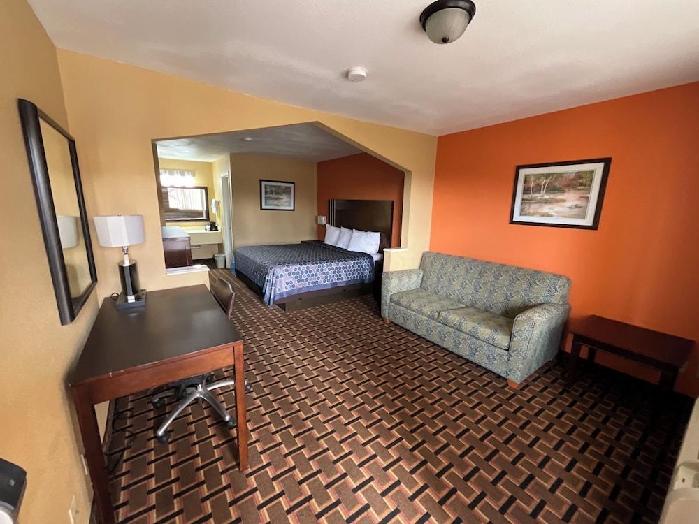 Executive inn & Suites photo 11