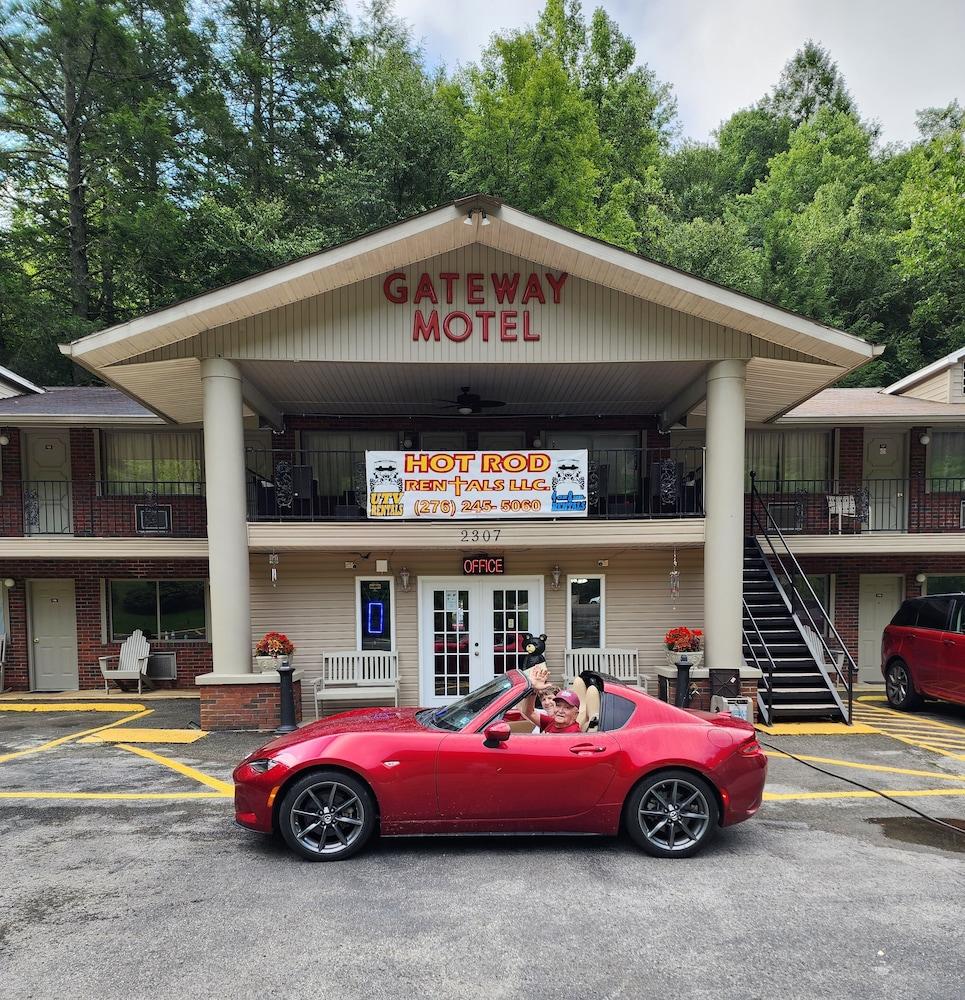Gateway To The Breaks Motel photo 55