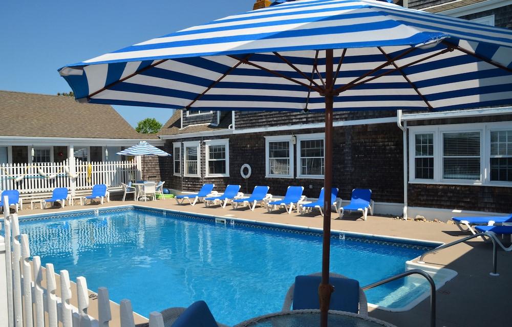 Beach Breeze Inn photo 55