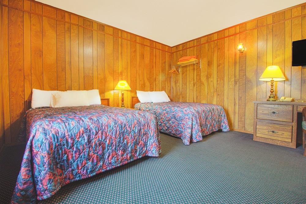 OYO Hotel Waurika OK US-70 near Wichita Falls photo 23