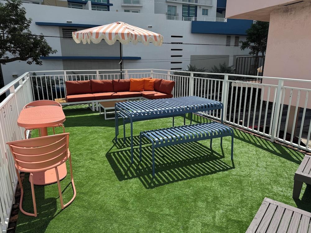 Blue Flamingo Suites photo 46