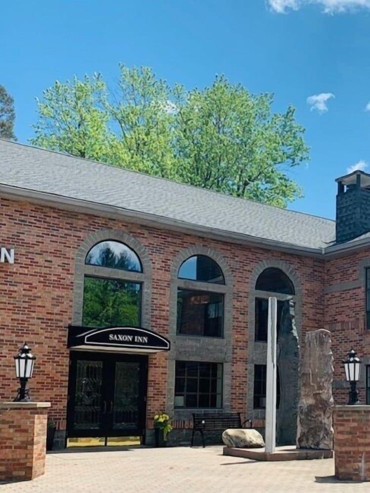 Saxon Inn photo 2