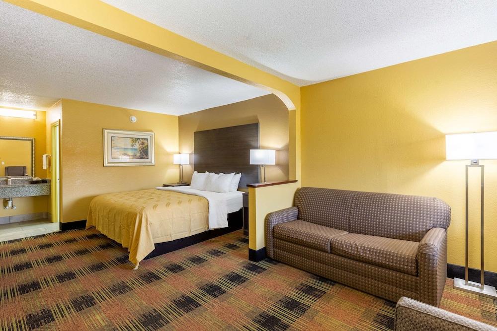 Quality Inn Mobile West Tillmans Corner photo 24