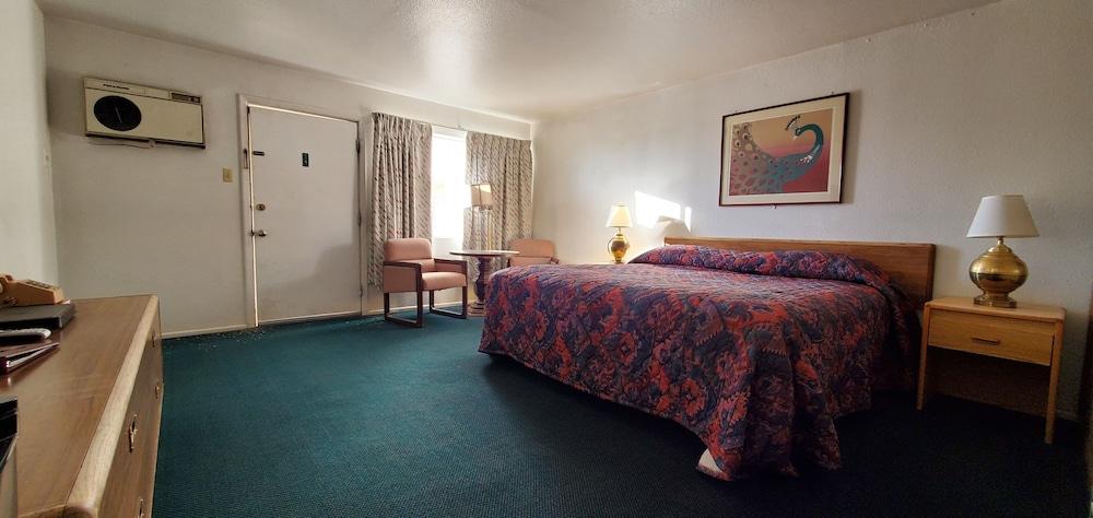 Budget Inn photo 2