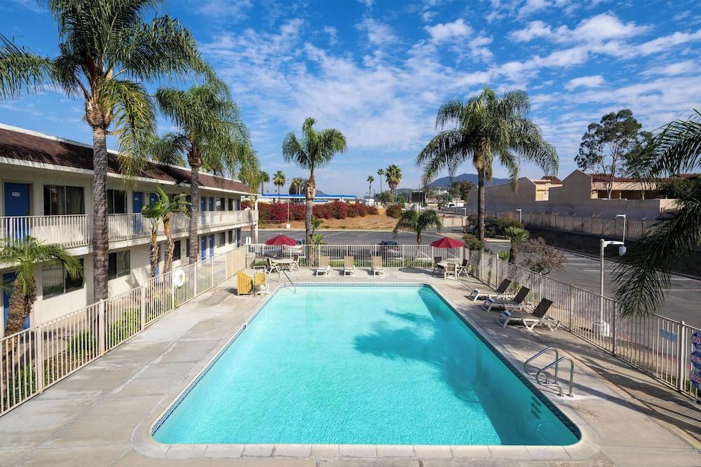 Motel 6 Riverside West - Jurupa Valley photo 12