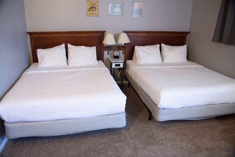 Holiday Motel photo 5