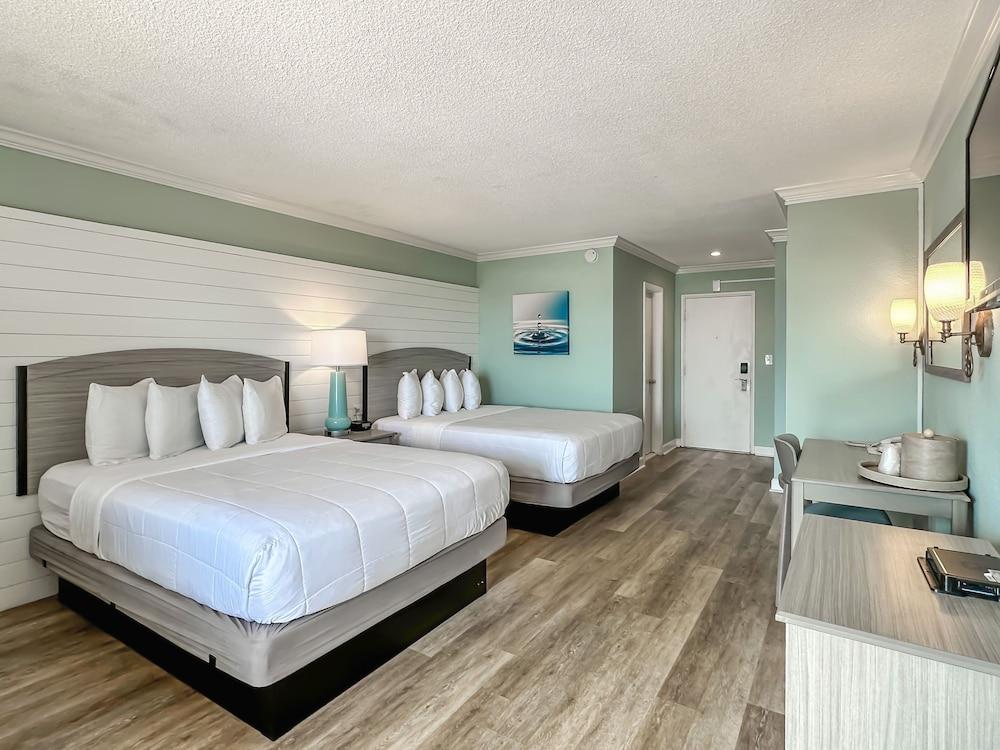 Thunderbird Beach Resort photo 12