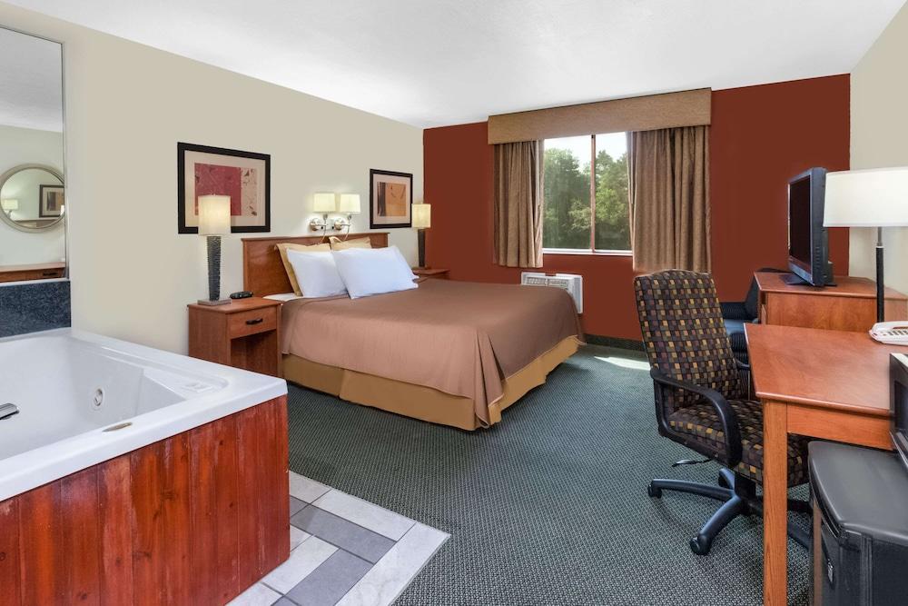 Travelodge by Wyndham Jackson photo 9
