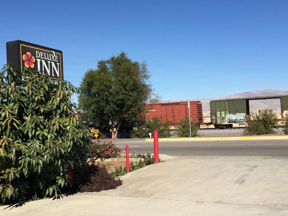 Deluxe Inn photo 4