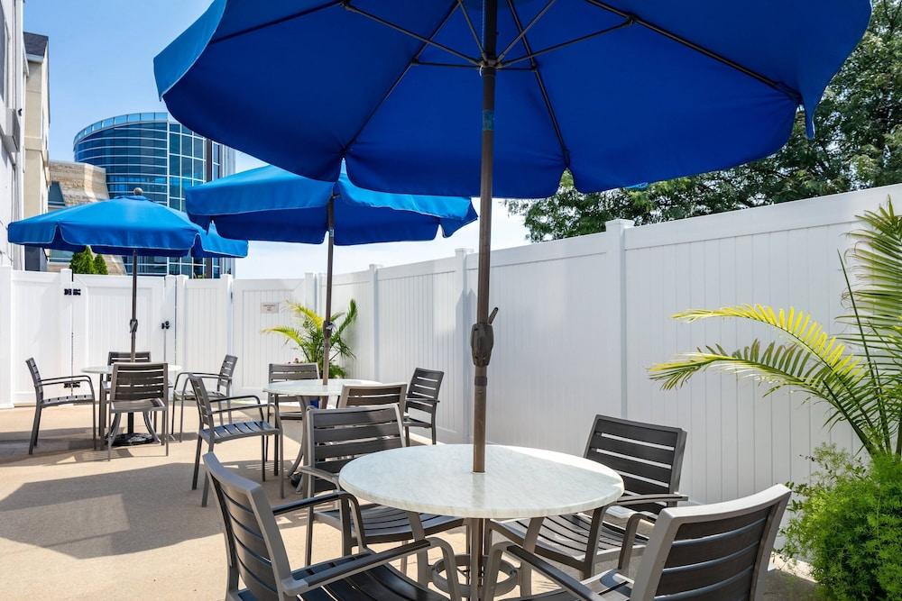 Fairfield Inn by Marriott Manhattan photo 17