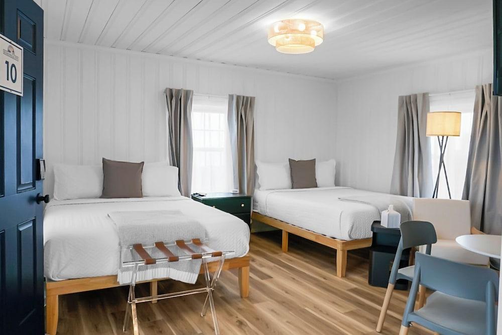 Boardwalk Inn photo 61