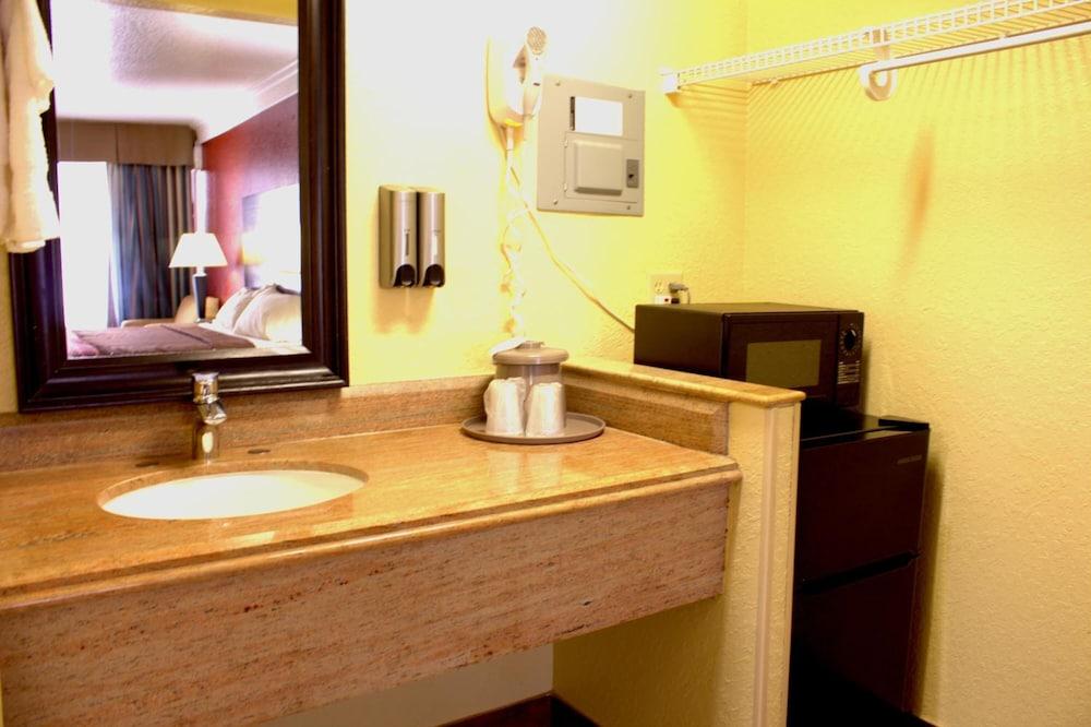 Polynesian Inn photo 19