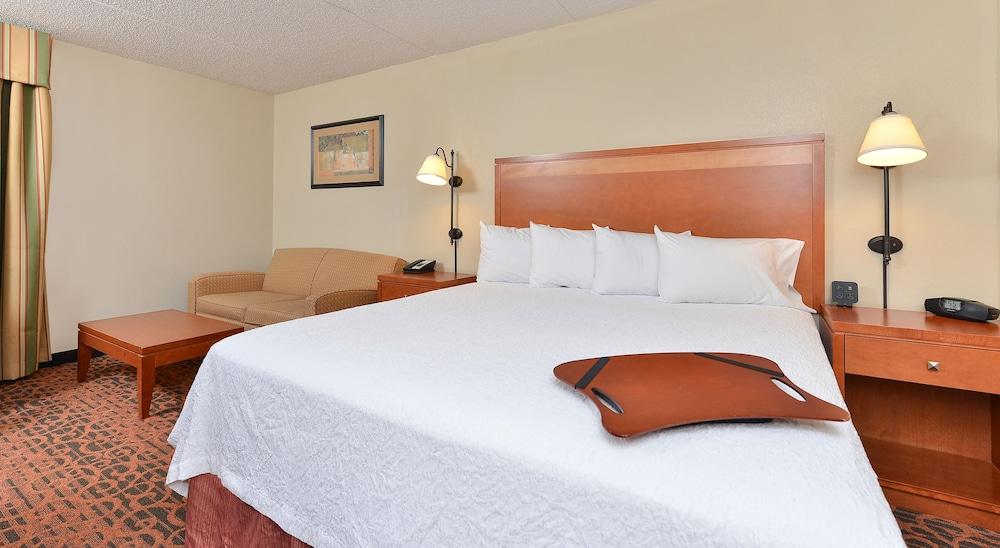 Hampton Inn Martinsburg photo 32