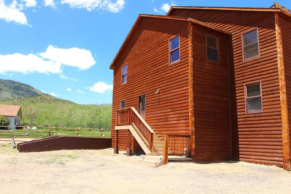 Old Corral Hotel & Steakhouse photo 10
