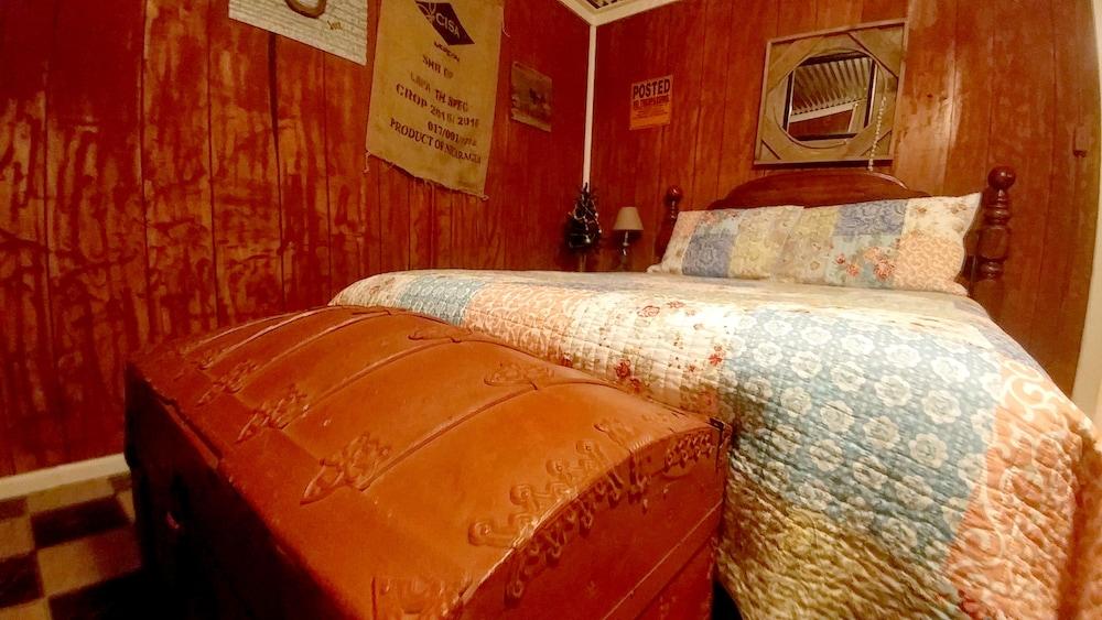 Historic Whiting Hotel Suites photo 73