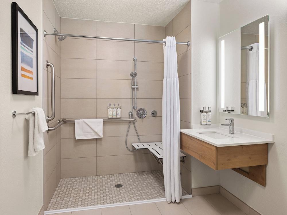 Staybridge Suites MPLS-Maple Grove/Arbor Lakes by IHG photo 25