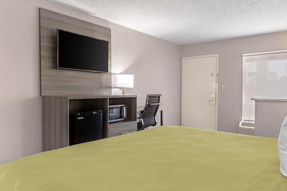 Quality Inn Newberry photo 17