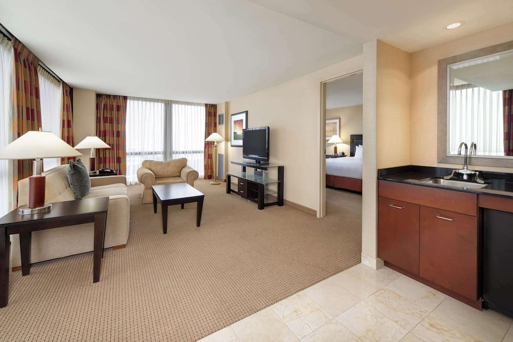 Hilton Chicago O'Hare Airport photo 48